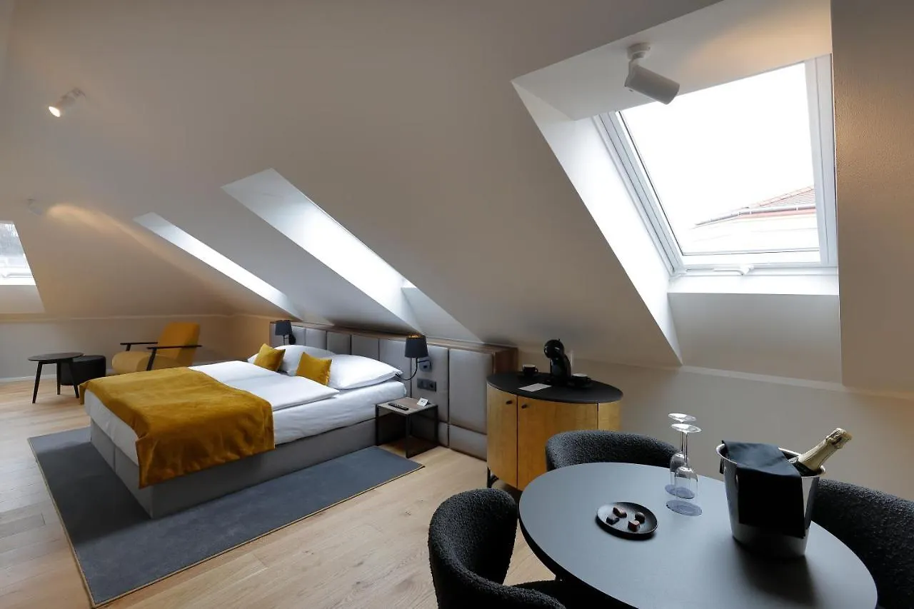 Hotel Prokop Square Prag