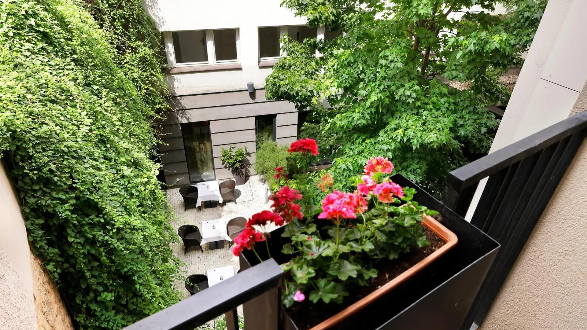 Hotel Prokop Square Prague 4*,